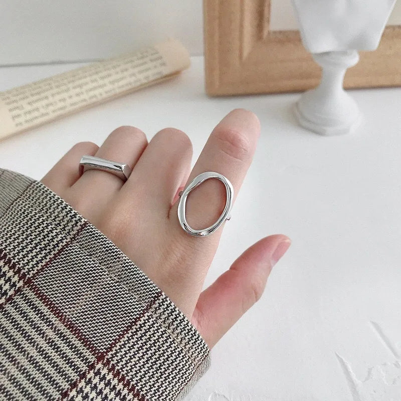 Anillo "Minimalist Halo"™: Óvalo Artístico en Plata 925