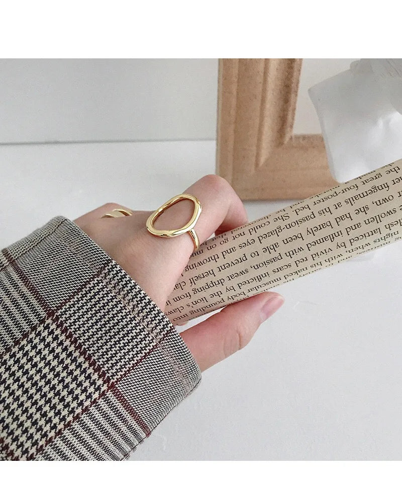 Anillo "Minimalist Halo"™: Óvalo Artístico en Plata 925