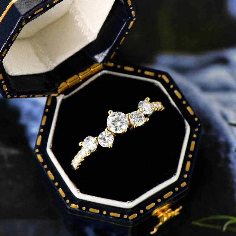 Anillo "Cluster de Diamantes"™: Plata 925 y Moissanita Certificada