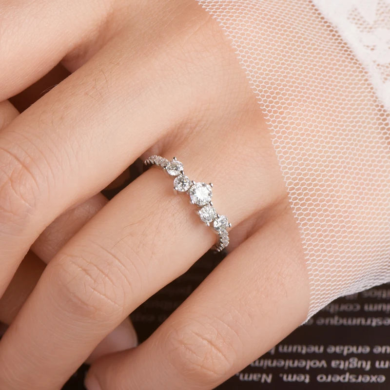 Anillo "Cluster de Diamantes"™: Plata 925 y Moissanita Certificada